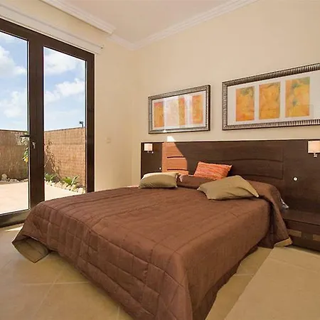 Hotel Ereza Buganvillas